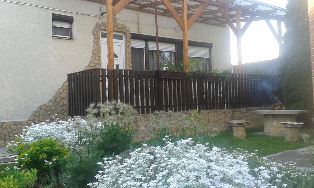 Ferienwohnung Nati Es Bea Vendeghaz Hajdúszoboszló Zimmer foto